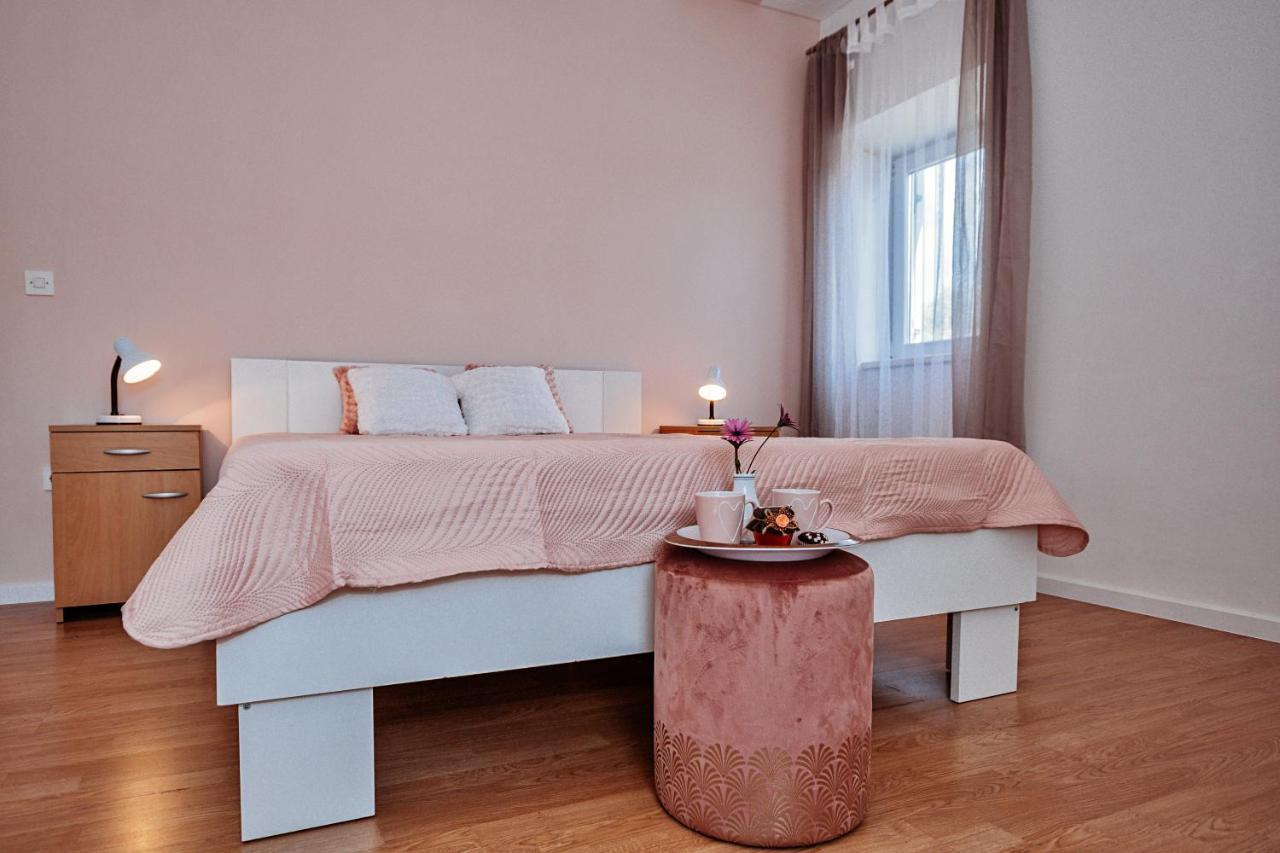Rooms Emilija 보자바 외부 사진