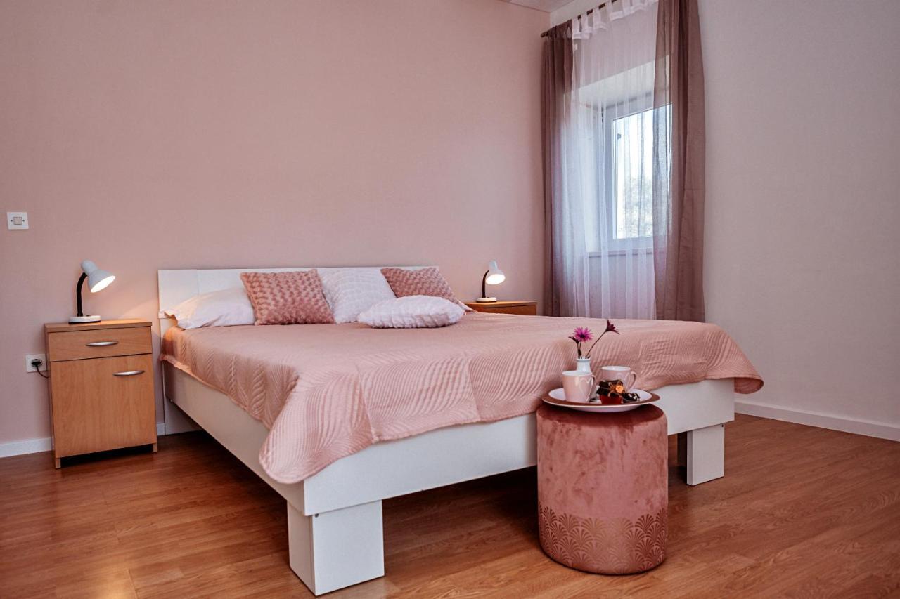 Rooms Emilija 보자바 외부 사진